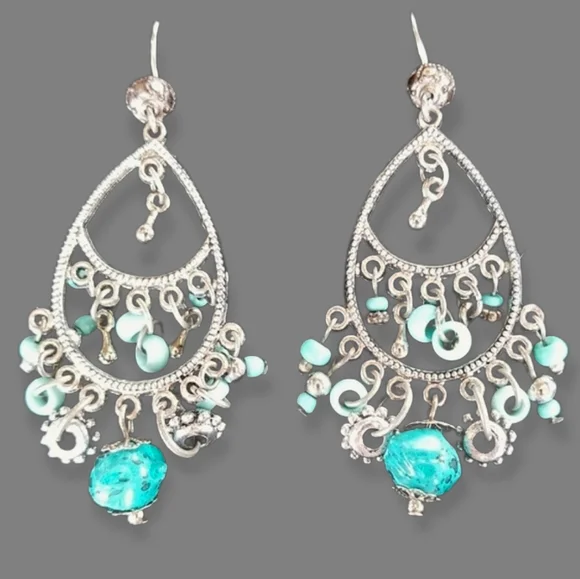 Vintage 1970s Hippie Bohemian Turquoise Silvertone Chandelier Earrings - Picture 4 of 12